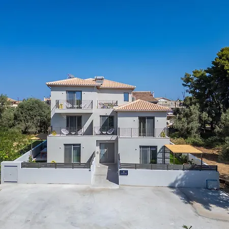 La Lucciola Aparthotel Lefkada City