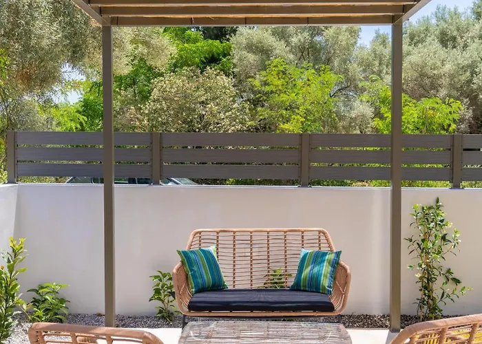 La Lucciola Apartahotel 4*